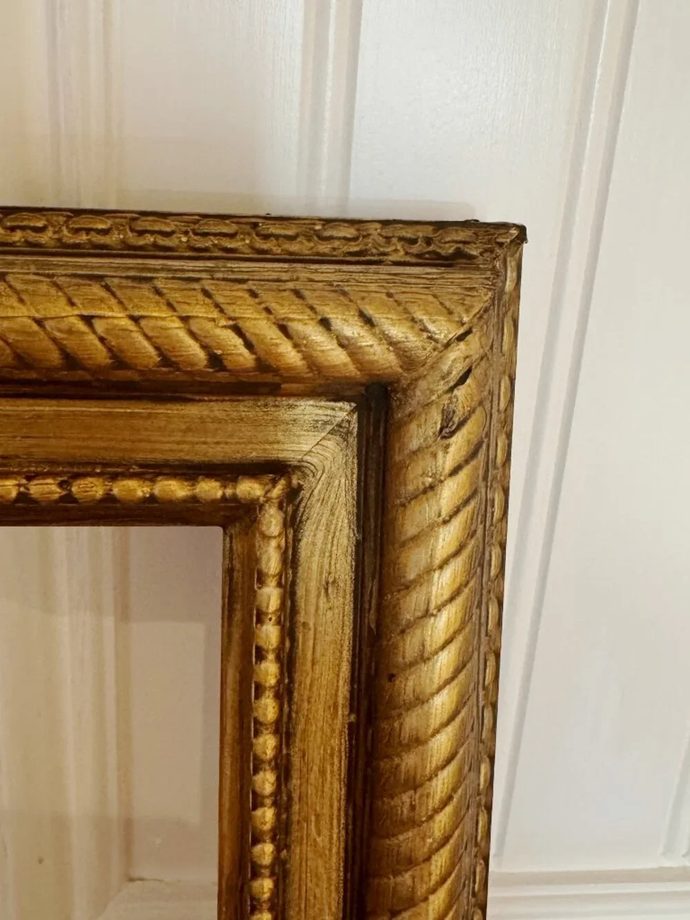 Ornate Gold Wood Picture Frame – Fits 8x10